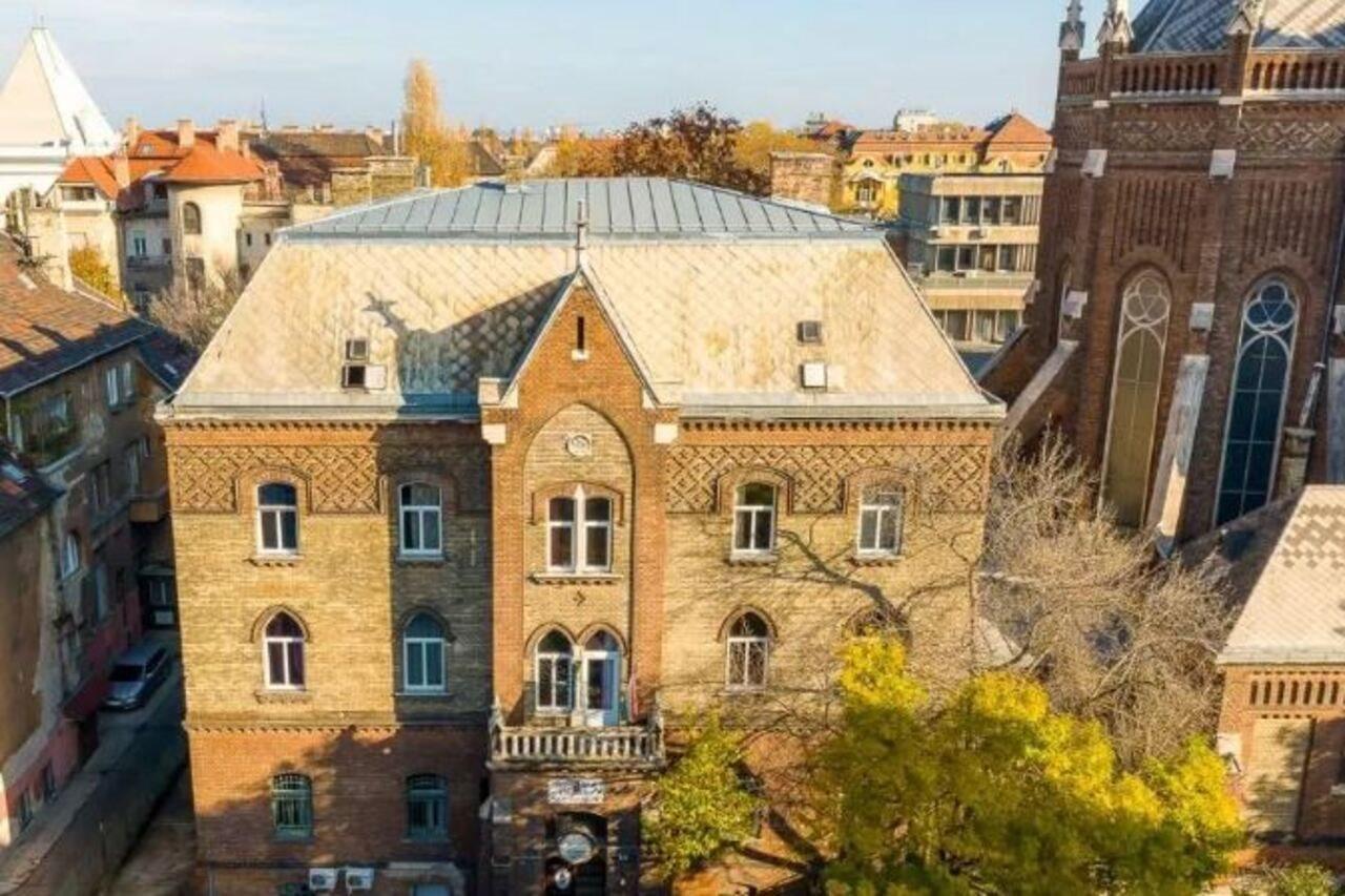 Dominik Panzió Acomodação com café da manhã Budapeste Exterior foto
